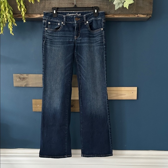 American Eagle Outfitters Denim - American Eagle Favorite Boyfriend Boot Cut Jeans. EUC. Size 8